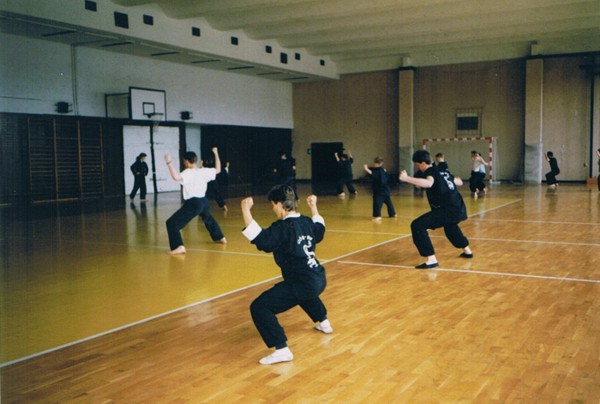 Training in der Turnhalle Rhinstraße Anfang der neunziger Jahre